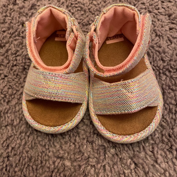 toms baby sandals